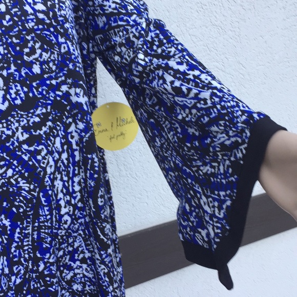 Emma and Michelle XL dress bell sleeves - Picture 2 of 7